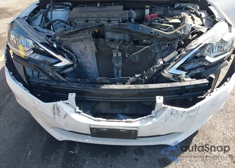 2018 Nissan Sentra S из США, поврежденный, VIN 3N1AB7AP6JY257371